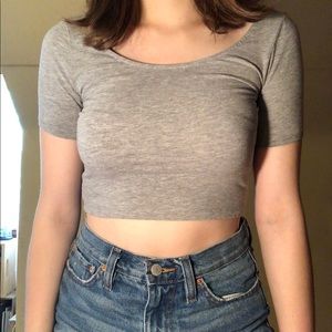 H&M grey crop top